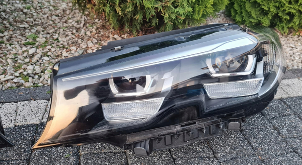 BMW G20 G21 Full Led used genuine headlights in perfect condition